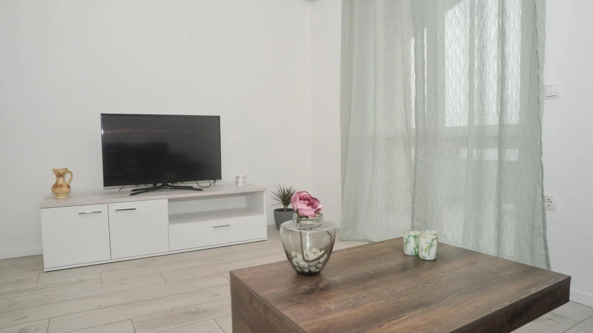 Apartments Mavra-Kukljica