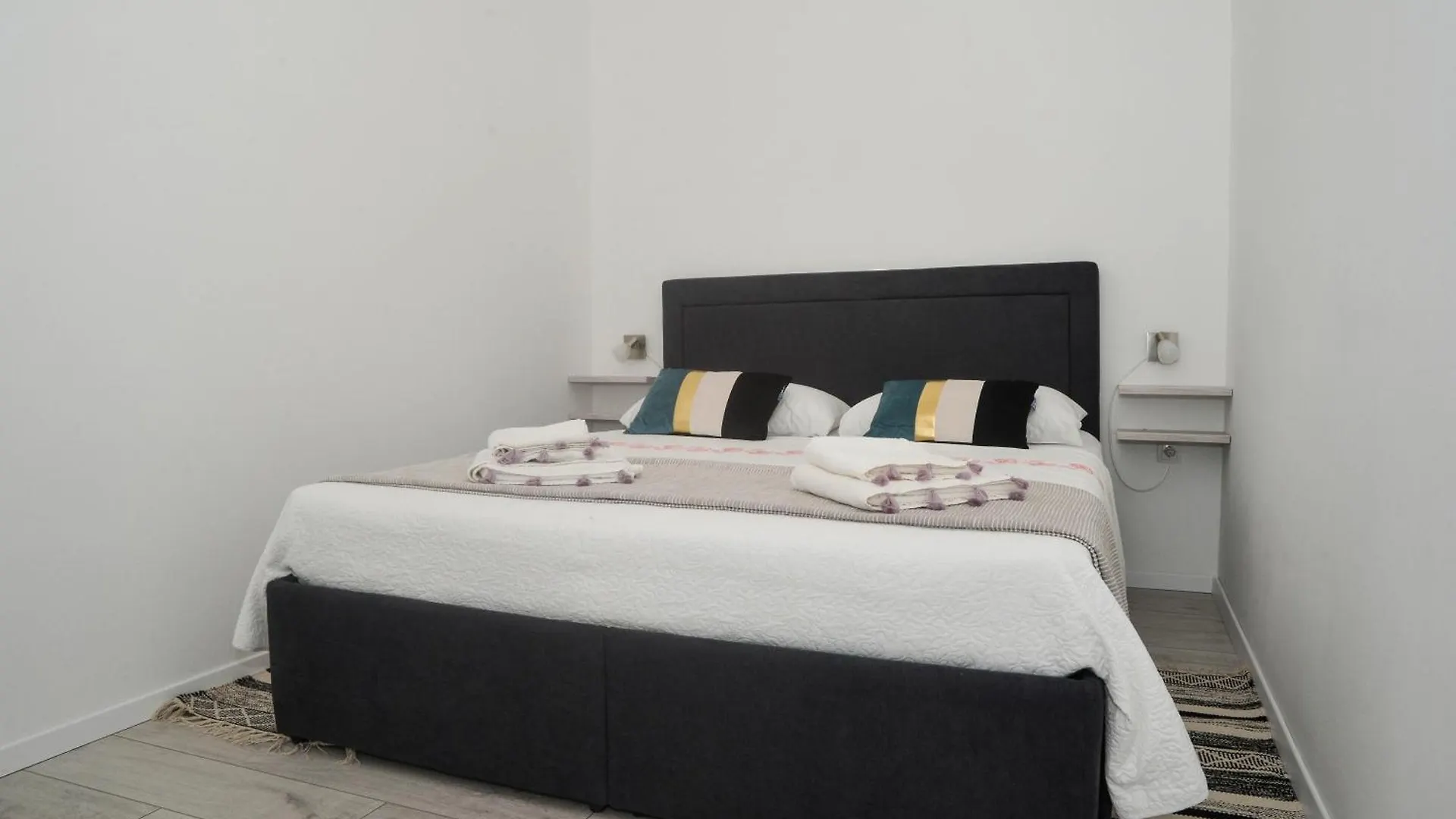 Apartments Mavra-Kukljica